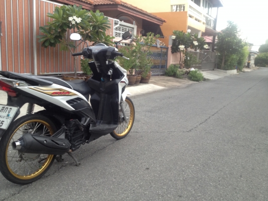 Honda click 110i ปี53 รถบ้านขายเอง Honda click 110i ปี53 รถบ้านขายเอง