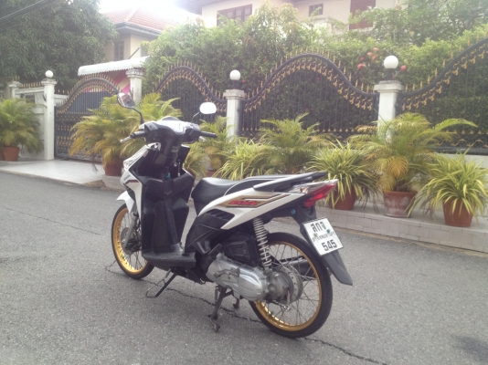 Honda click 110i ปี53 รถบ้านขายเอง Honda click 110i ปี53 รถบ้านขายเอง