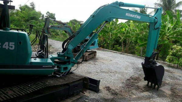 รถขุด โคมัตสุ พีซี 45-7  สวยพร้อมใช้