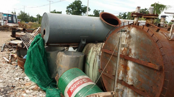 ถังมือสอง รอทำสี มีหลายใบ หลายขนาดให้เลือกครับ / ติดต่อสอบถามก่อนได้หรือมาดูที่ร้านตามสะดวก ถังมือสอง รอทำสี มีหลายใบ หลายขนาดให้เลือกครับ / ติดต่อสอบถามก่อนได้หรือมาดูที่ร้านตามสะดวก