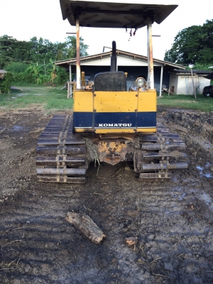 ขายแท๊กเตอร์. 14,5000 KOMATSU D20PL-6 รถเก่านอก 3 ปี เครื่องดี. ช่วงล่างพอใช้. เอกสารซื้อขาย komatsu รถอยู่นครปฐม 090-772-3710 090-772-3708 ขายแท๊กเตอร์. 14,5000 KOMATSU D20PL-6 รถเก่านอก 3 ปี เครื่องดี. ช่วงล่างพอใช้. เอกสารซื้อขาย komatsu รถอยู่นครปฐม 090-772-3710 090-772-3708