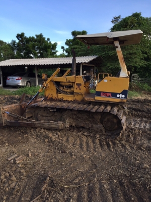 ขายแท๊กเตอร์. 14,5000 KOMATSU  D20PL-6 รถเก่านอก 3 ปี เครื่องดี. ช่วงล่างพอใช้. เอกสารซื้อขาย komatsu  รถอยู่นครปฐม 090-772-3710 090-772-3708
