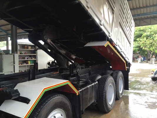 ขายหลงโบ สองเพลาดั้มเกษตรสิบสองล้อ หัวM6ลงเล่มแล้วครับ