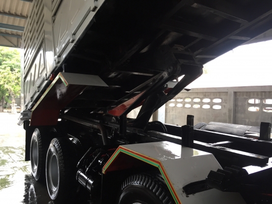 ขายหลงโบ สองเพลาดั้มเกษตรสิบสองล้อ หัวM6ลงเล่มแล้วครับ