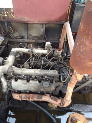 ขาย900,000 เรือดูดทรายครบชุดเล่มทะเบียน เครื่อง MITSUBISHI V8DC11 เครื่องดี ปั้มดูดแรงดี กล่องลูกปืนเปลี่ยนใหม่เรือสวยพร้อมดูด 090-772-3710 090-772-3708