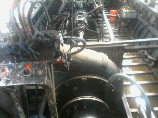 ขาย900,000 เรือดูดทรายครบชุดเล่มทะเบียน เครื่อง MITSUBISHI V8DC11 เครื่องดี ปั้มดูดแรงดี กล่องลูกปืนเปลี่ยนใหม่เรือสวยพร้อมดูด 090-772-3710 090-772-3708