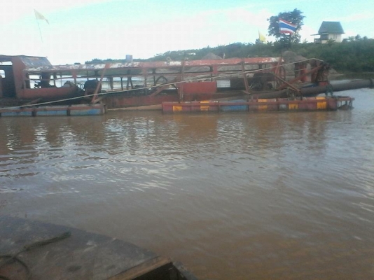 ขาย900,000 เรือดูดทรายครบชุดเล่มทะเบียน เครื่อง MITSUBISHI V8DC11 เครื่องดี ปั้มดูดแรงดี กล่องลูกปืนเปลี่ยนใหม่เรือสวยพร้อมดูด 090-772-3710 090-772-3708