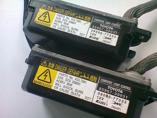 ชุดไฟ XENON H4 บัลลาสต์ TOYOTA KOITO ชุดไฟ XENON H4 บัลลาสต์ TOYOTA KOITO