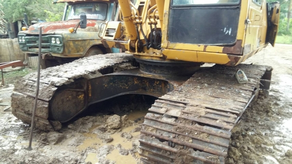 ขาย 650,00 KOMATSU pc 200-5 คอลโทนสั้น เครื่องดี ปั้มแรงไฟฟ้าตัด ช่วงล่างเต็ม แอร์หนาว รถสวยพร้อมใช้ 090-772-3710 090-772-3708 ขาย 650,00 KOMATSU pc 200-5 คอลโทนสั้น เครื่องดี ปั้มแรงไฟฟ้าตัด ช่วงล่างเต็ม แอร์หนาว รถสวยพร้อมใช้ 090-772-3710 090-772-3708
