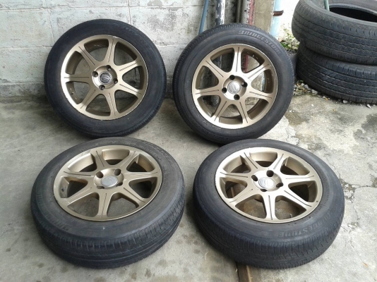 ล้อญี่ปุ่นแท้ ขอบ15นิ้ว4รู100 พร้อมยาง สวยๆ 4 ล้อ ราคา 6500 บาท