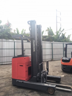 ขายโฟล์คลิฟท์ไฟฟ้า ยืนขับ NICHIYU รุ่นล่าสุด 4พันชั่วโมง ยกน้ำหนัก 2.5 ตัน ยกสูง 650ซม. พร้อมใช้งาน สภาพดีมากๆ แถมฟรีตู้ชาร์จ!! 320,000 โทร 094-4267888 จะเด็ด