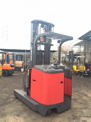 ขายโฟล์คลิฟท์ไฟฟ้า ยืนขับ NICHIYU รุ่นล่าสุด 4พันชั่วโมง ยกน้ำหนัก 2.5 ตัน ยกสูง 650ซม. พร้อมใช้งาน สภาพดีมากๆ แถมฟรีตู้ชาร์จ!! 320,000 โทร 094-4267888 จะเด็ด