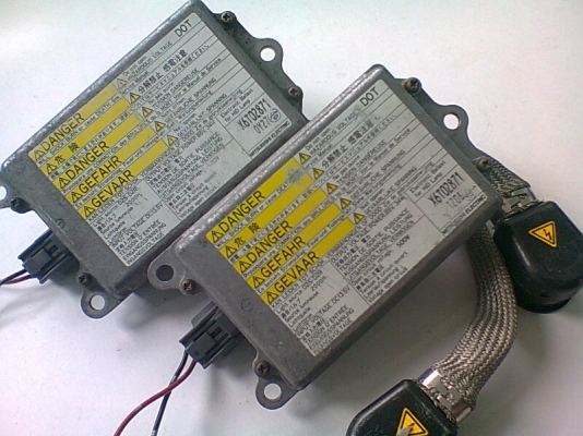 บัลลาสต์ไฟ XENON แท้ 100\% MITSUBISHI  MADE IN JAPAN