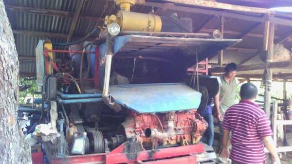 ขายรถเกี่ยวข้าวรองกระสอบ เครื่อง 6HE1 195 แรง แจ่มๆ