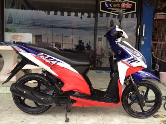 Honda Click 110i ลาย Street (ล้อแม็กซ์) รถปี54 เครื่องดีเดิมๆสวยๆครับ