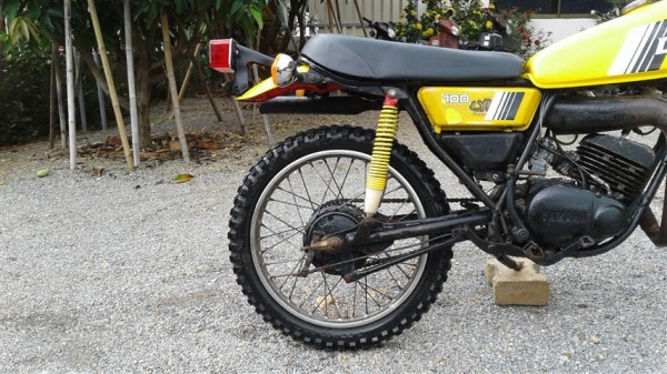 ขาย DT100 ออกใบซื้อขายเครื่องดีพอใช้โครงไม่ดามคันสตาร์ทคันเกียร์ไม่เชื่อมเหมาะเอาไปปั้นต่อ ขาย 8900