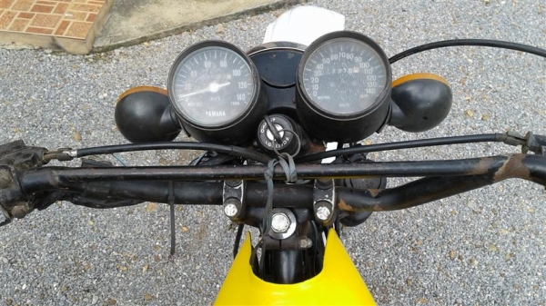 ขาย DT100 ออกใบซื้อขายเครื่องดีพอใช้โครงไม่ดามคันสตาร์ทคันเกียร์ไม่เชื่อมเหมาะเอาไปปั้นต่อ ขาย 8900