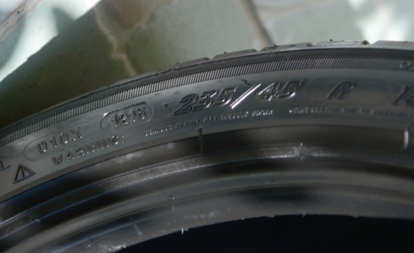 ยาง Michelin 235-45-18 ยกชุด 4,800.-