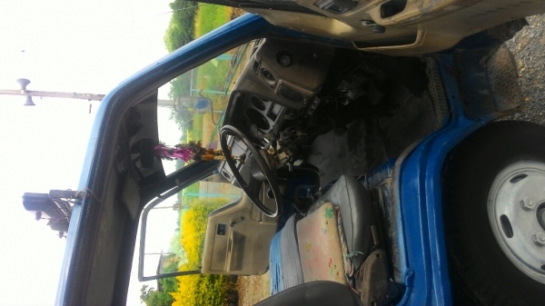 ขายหกล้อ ขายหกล้อ