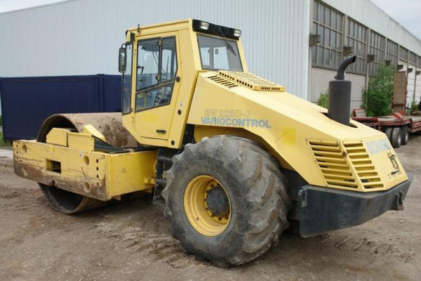 รถบดสั่นสะเทือนBOMAG BW225-3 นำเข้าจากต่างประเทศ