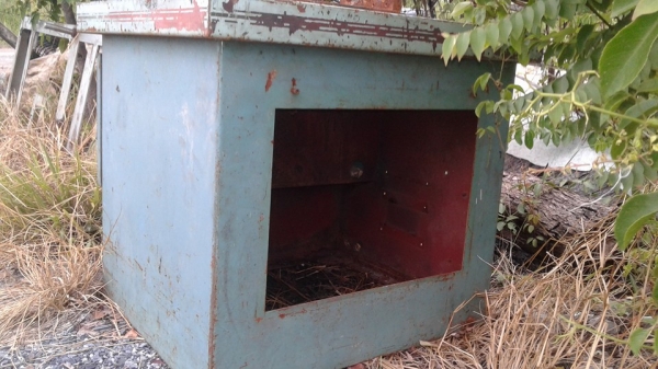 ขาย โต๊ะทำงานช่าง พร้อมปุ่มวงจร