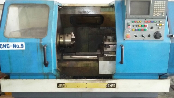 ขายเครื่องกลึงcncหัวจับ8นิ้วคอนโทลfanucรูทะลุ2.5นิ้วของจีนราคาถูกๆใช้งานได้ครับผม
