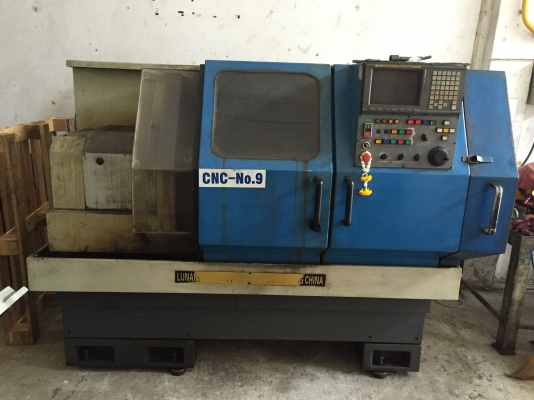 ขายเครื่องกลึงcncหัวจับ8นิ้วคอนโทลfanucรูทะลุ2.5นิ้วของจีนราคาถูกๆใช้งานได้ครับผม
