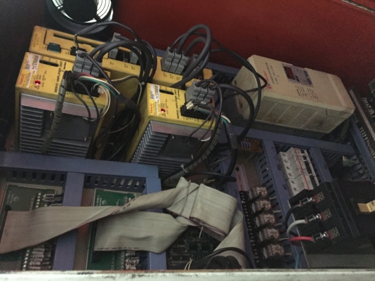 ขายเครื่องกลึงcncหัวจับ8นิ้วคอนโทลfanucรูทะลุ2.5นิ้วของจีนราคาถูกๆใช้งานได้ครับผม