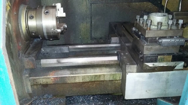 ขายเครื่องกลึงcncหัวจับ8นิ้วคอนโทลfanucรูทะลุ2.5นิ้วของจีนราคาถูกๆใช้งานได้ครับผม