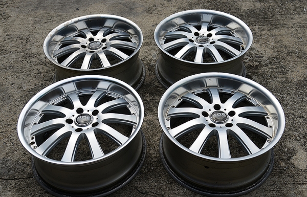 ล้อ 18 5/114 ยกชุด 6,800.-