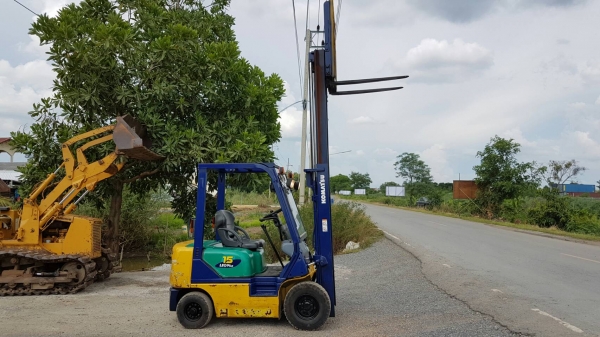 ขายด่วนรถยกKOMATSUFG15-17ยก1.5ตันยกสูง3เมตรกะจกที่ปัดนำฝนรถนอกเพิ่งนำเข้ามายังไม่เคยใช้งานในเมืองไทยเลย ขายด่วนรถยกKOMATSUFG15-17ยก1.5ตันยกสูง3เมตรกะจกที่ปัดนำฝนรถนอกเพิ่งนำเข้ามายังไม่เคยใช้งานในเมืองไทยเลย