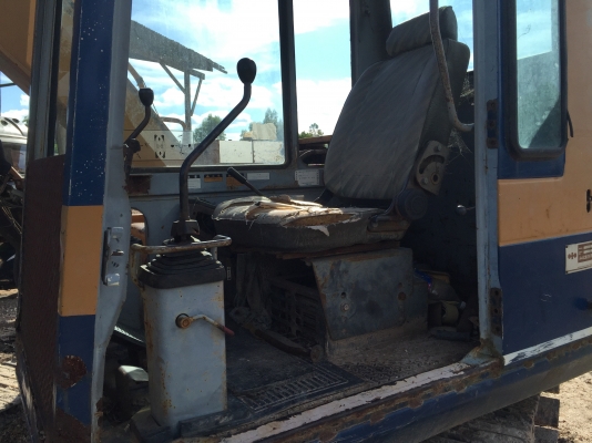 Komatsu PC80 รุ่น3 แทรคสวยมาก โซ่เต็ม เอวแน่น