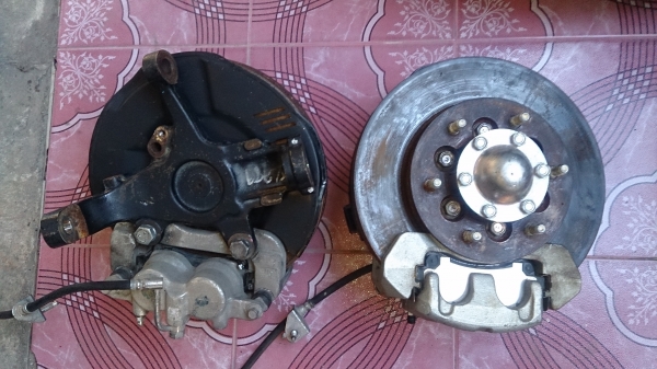 ยกชุดคอม้าดุมล้อและเบรก D-max