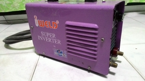 เครื่องเชื่อมระบบอินเวอร์เตอร์ iweld ขนาด 140 แอมป์ พร้อมใช้งานครับ