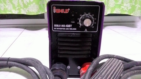 เครื่องเชื่อมระบบอินเวอร์เตอร์ iweld ขนาด 140 แอมป์ พร้อมใช้งานครับ