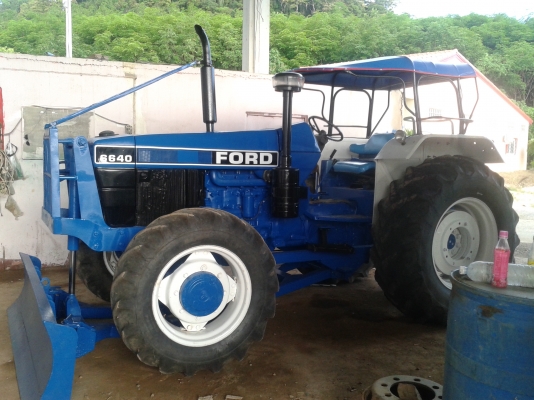 FORD 6640
