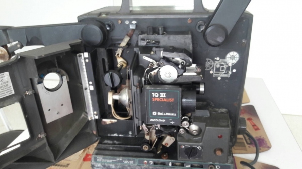 ขายเครื่องฉายหนัง 16 มม.