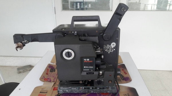 ขายเครื่องฉายหนัง 16 มม.