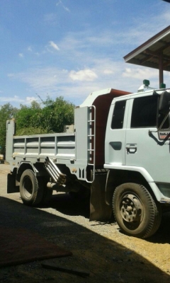 หกล้อISUZU195