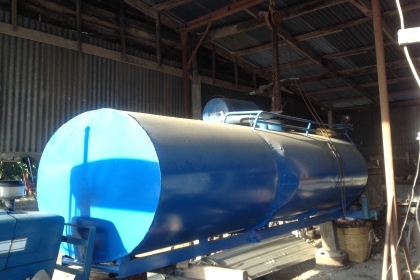 ขายด่วน ถังน้ำ 6000 ลิตร พร้อมเครื่องฉีดน้ำ