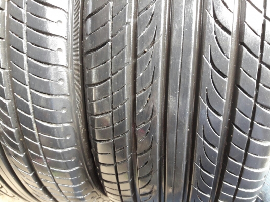 ยางDEESTONE 185 55R16 ปี2015สภาพสวยมากๆ ดอกเต็มๆ95\%คุ้มจริงๆถูกมากๆ