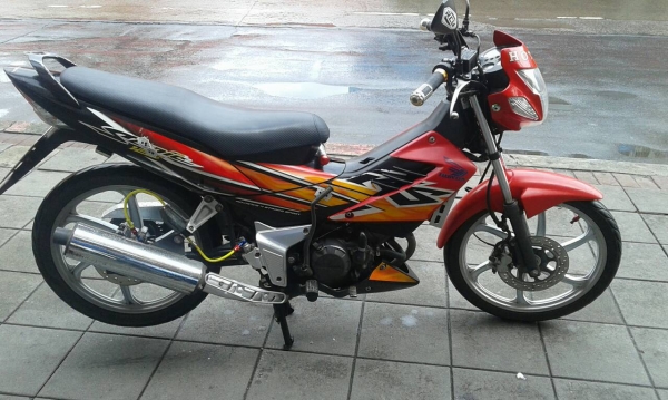 ขาย Honda Sonic 125 ปี 48 กุญแจใหญ่ สตาร์ทเท้า เครื่องดีเดิมๆ ควันไม่ไหล ชุดสีดีเดิมๆ เล่มพร้อมชุดโอน