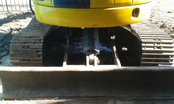 ขายรถแมคโค โคมัสสุ pc75uu2 มือสอง