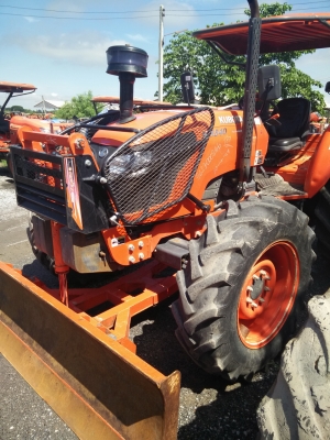 รถแทรกเตอร์ M8540 รถสภาพสวยๆน่าซื้อ ชั่วโมงงาน 2,958 ชั่วโมง ดาวน์ 80,000 บาท