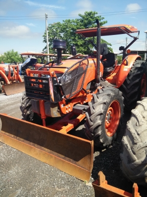 รถแทรกเตอร์ M8540 รถสภาพสวยๆน่าซื้อ ชั่วโมงงาน 2,958 ชั่วโมง ดาวน์ 80,000 บาท