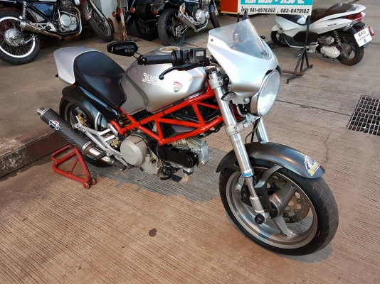 ขายคับ DUCATI M400 ปี2001 ของแต่งล้น ชิวหน้าแต่ง ท่อคู่แต่ง แฮนด์แต่ง บังโคลนหน้าหลังเคฟล่า กระจกปลายแฮนด์ ครอบท้าย อินวอยส์ สรรพสามิตร ราคา 83500 บาท ส่งได้ทั่วไทยคับ สนใจติดต่อ 081-0578282 FACEBOOK ชาญณรงค์ ป๊อป ชัยอมฤต ไอดีไลน์ POPBIGBIKESAKON คับ สนใจ