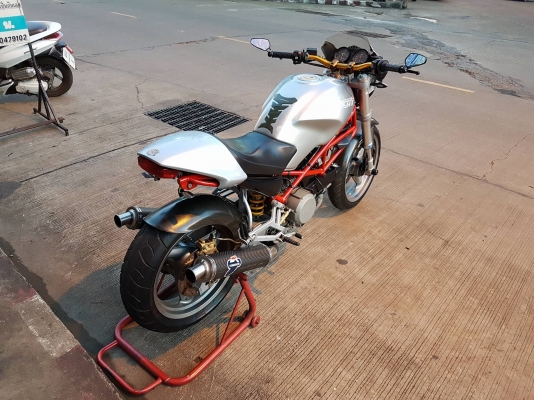 ขายคับ DUCATI M400 ปี2001 ของแต่งล้น ชิวหน้าแต่ง ท่อคู่แต่ง แฮนด์แต่ง บังโคลนหน้าหลังเคฟล่า กระจกปลายแฮนด์ ครอบท้าย อินวอยส์ สรรพสามิตร ราคา 83500 บาท ส่งได้ทั่วไทยคับ สนใจติดต่อ 081-0578282 FACEBOOK ชาญณรงค์ ป๊อป ชัยอมฤต ไอดีไลน์ POPBIGBIKESAKON คับ สนใจ