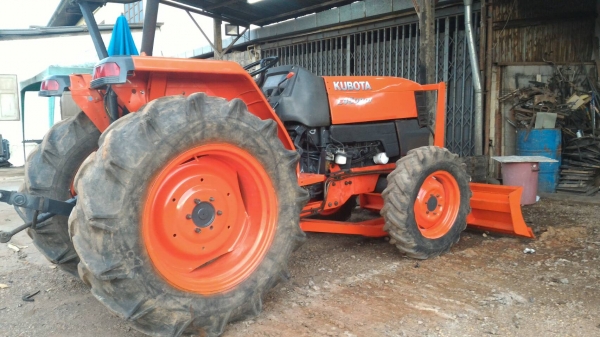 ขายรถไถ KUBOTA L4508 DI พร้อมดันหน้าตราช้าง ทะเบียนพร้อมโอน ราคา 245,000 DC Tractor Rayong 0818618678,0899347475 id line=0818618678 id line=0899347475 มีรถขนส่งบริการทั่วไทย https://www.facebook.com/DC-Tractor-Rayong-307154532717928/shop?ref=page_internal