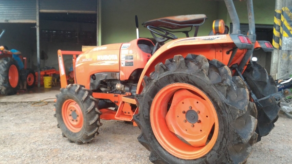 ขายรถไถ KUBOTA L3608 พร้อมดันหน้าตราช้าง ยางใหม่ 4 เส้น ทะเบียนพร้อมโอน ราคา 265,000 DC Tractor Rayong 0818618678,0899347475 id line=0818618678 id line=0899347475 มีรถขนส่งบริการทั่วไทย https://www.facebook.com/DC-Tractor-Rayong-307154532717928/shop?ref=p ขายรถไถ KUBOTA L3608 พร้อมดันหน้าตราช้าง ยางใหม่ 4 เส้น ทะเบียนพร้อมโอน ราคา 265,000 DC Tractor Rayong 0818618678,0899347475 id line=0818618678 id line=0899347475 มีรถขนส่งบริการทั่วไทย https://www.facebook.com/DC-Tractor-Rayong-307154532717928/shop?ref=p