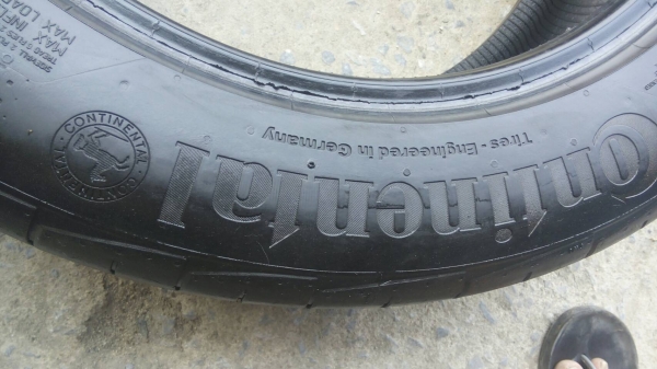 235/55R18  CONTINENTAL CONTACT PC5 มี 2 เส้น  tel.081-4273941 ไอดีไลน์ 0814273941